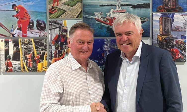 Colin McGinnis i Shelf Subsea (venstre) og Øyvind Mikaelsen i DeepOcean.