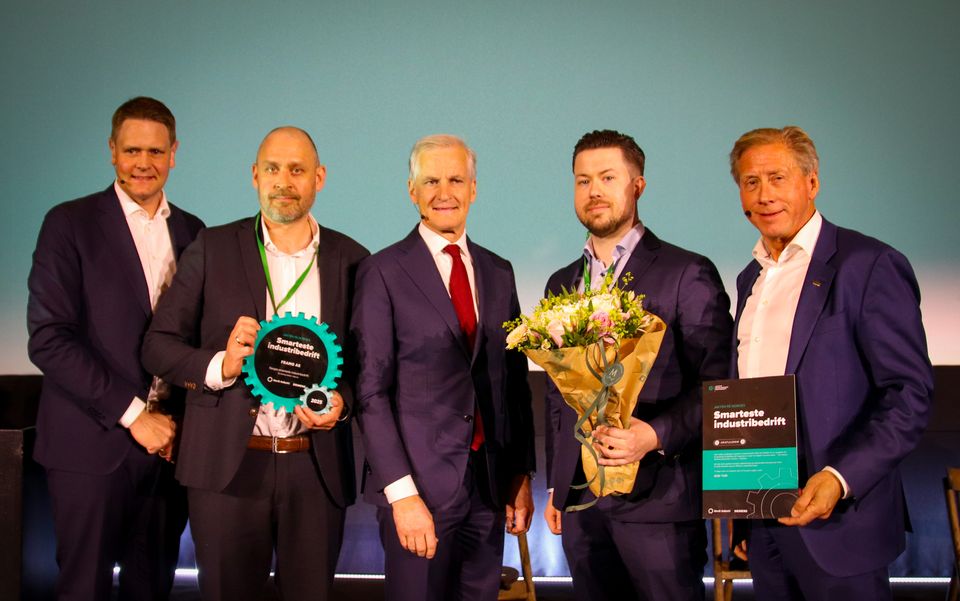 Fra venstre: Harald Solberg, Norsk Industri, Richard Sulen, Framo, statsminister Jonas Gahr Støre, Christer Havsgård, Framo, Nils Klippenberg, Siemens Tone Buene, Norsk Industri